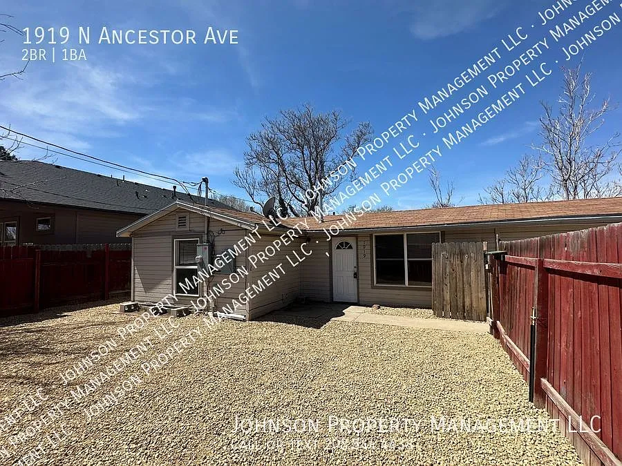 1919 N Ancestor Ave