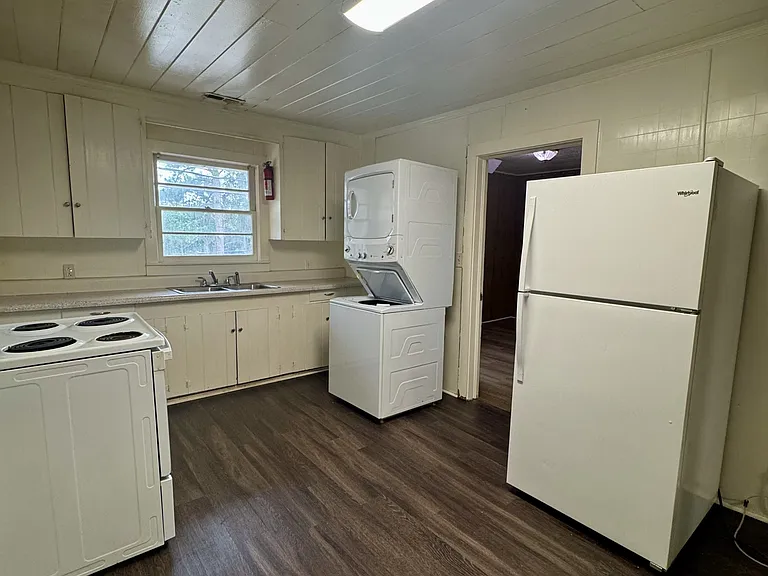 7203 Porcher Dr — Photo 21