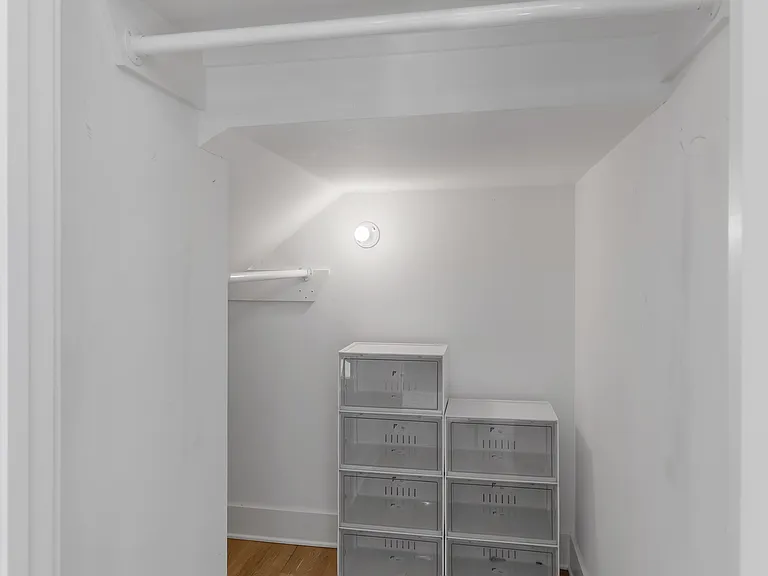 1016 Russell St — Photo 41