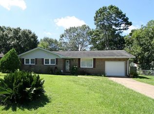 313 Lakeview Dr, Dothan, AL 36301