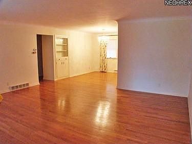 2nd image of 1055 Stanwell Dr