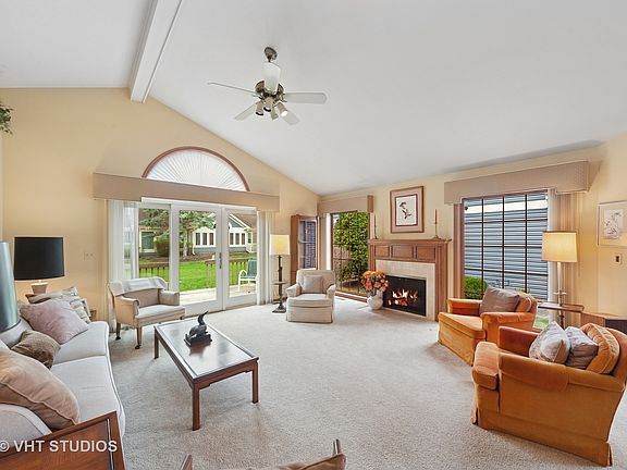 2nd image of 2118 N Lake Shore Cir