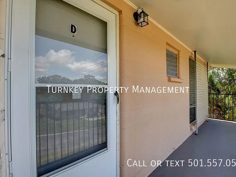 4700 Lynn Ln #D — Photo 1