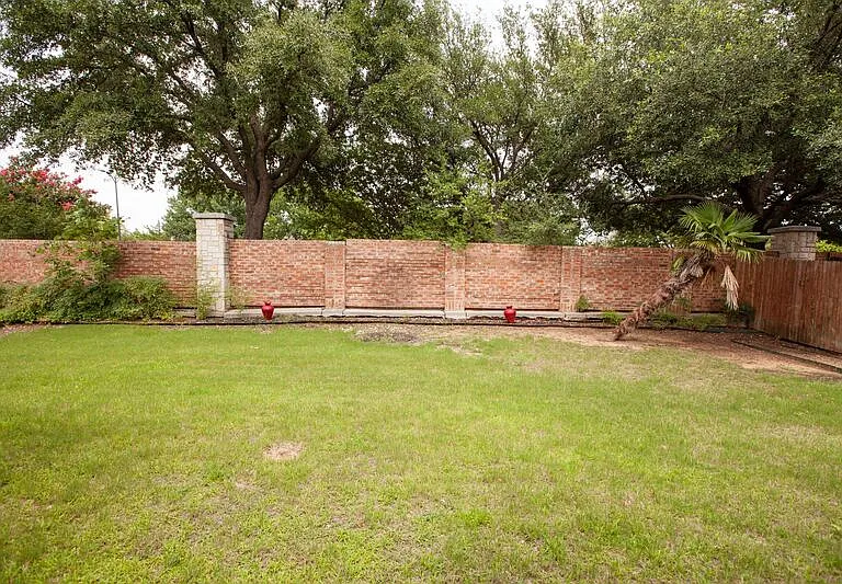 11544 Blackhawk Dr — Photo 3