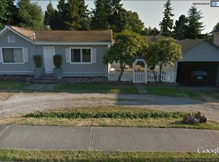 1317 SW 160th St, Seattle, WA 98166