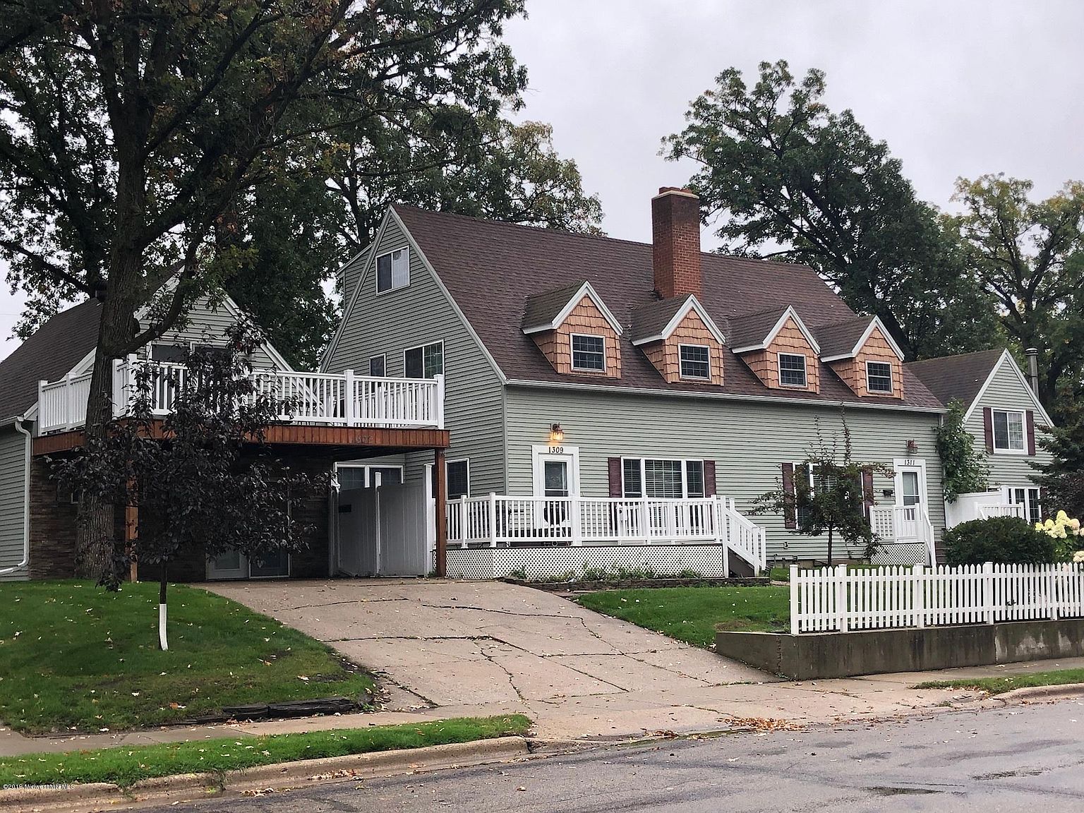 1311 Summit Ave, Detroit Lakes, MN 56501 Zillow