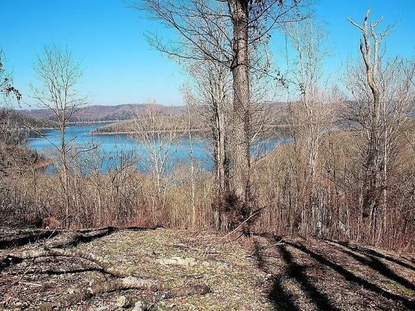 405 Maury Ln, Smithville, TN 37166