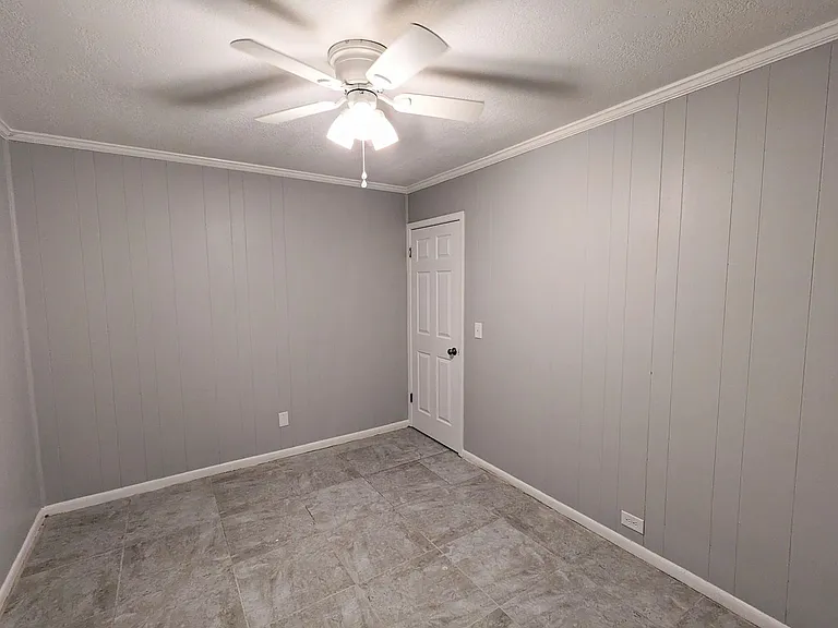1123 Kimberly Dr — Photo 6