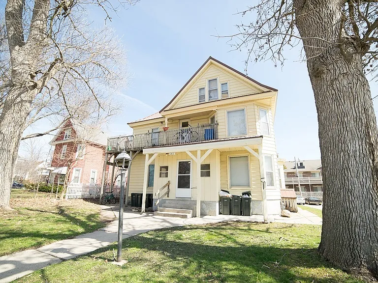 2610 College St - Cedar Falls — Photo 4