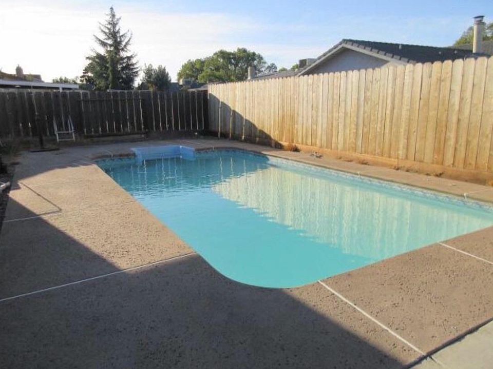 1st image of 1567 Rosemary Ct