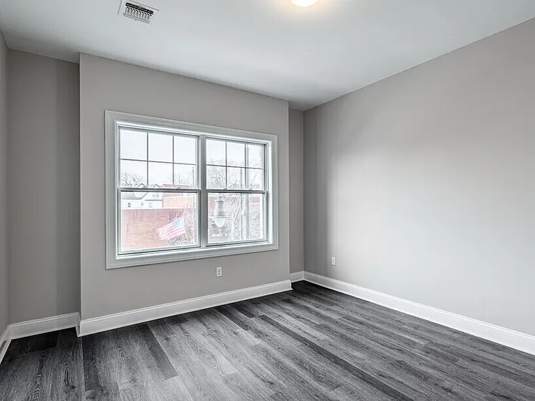 941 Main — Photo 7