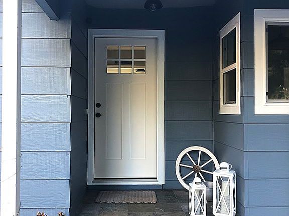 4th image of 3240 Hill Crest Dr
