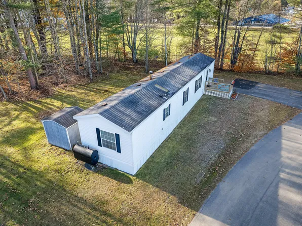 17 Laskey Street, Topsham, ME 04086