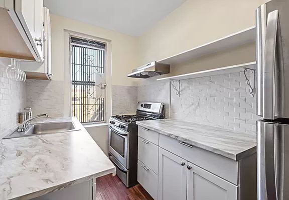 5th image of 229 W 144th St APT 56