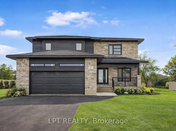 63 Chateauguay St, Russell, ON K0A 1W0