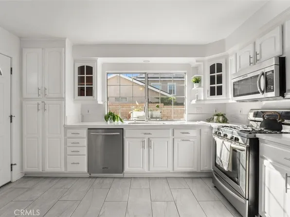 692 N Rancho Santiago Blvd, Orange, CA 92869