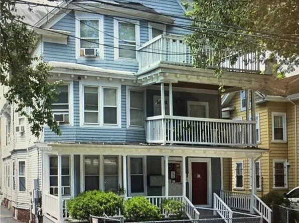 638-640 Elm St #3R, New Haven, CT 06511