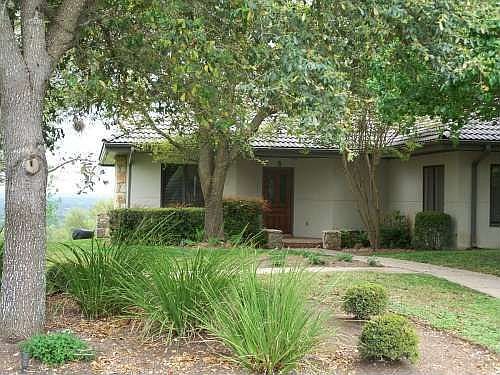2nd image of 1707 Clubhouse Hill Dr