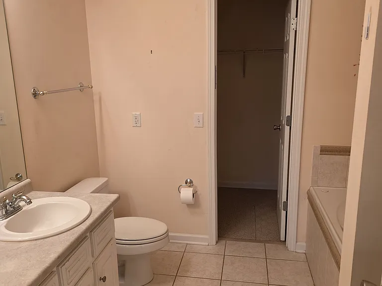 1137A Southbend Dr — Photo 5