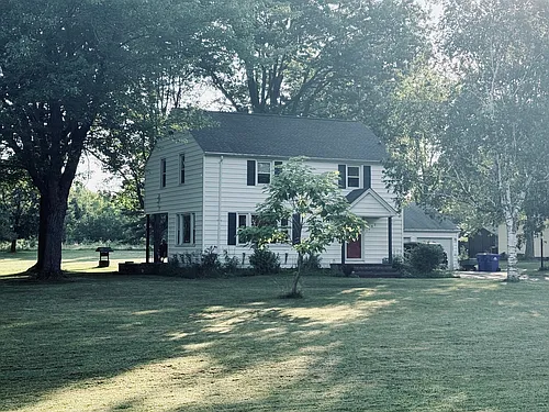 1592 N Creek Rd Photo 1