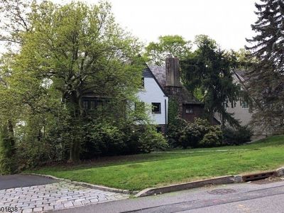 155 Highland Ave, Montclair, NJ, 07042