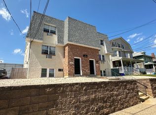 733 11th Ave #B, Prospect Park, PA 19076