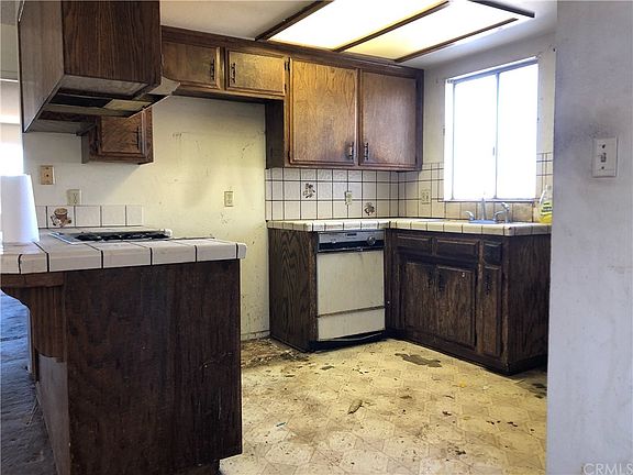 4th image of 44635 Gillan Ave