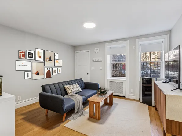 318 West 140th Street image 1 of 11