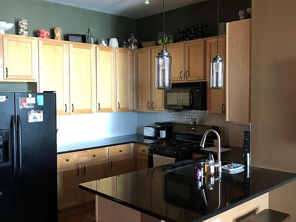 3rd image of 340 W Superior St APT 1411