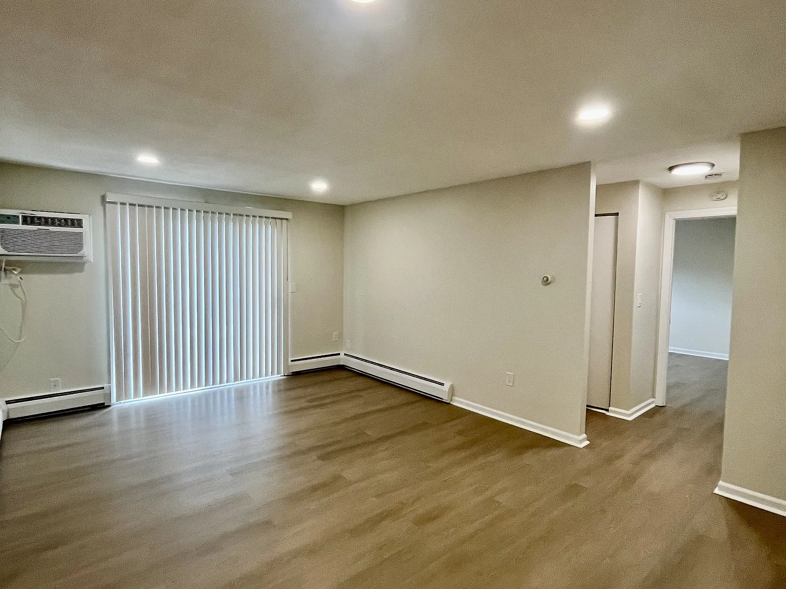 Fernwood Apartments — Photo 2