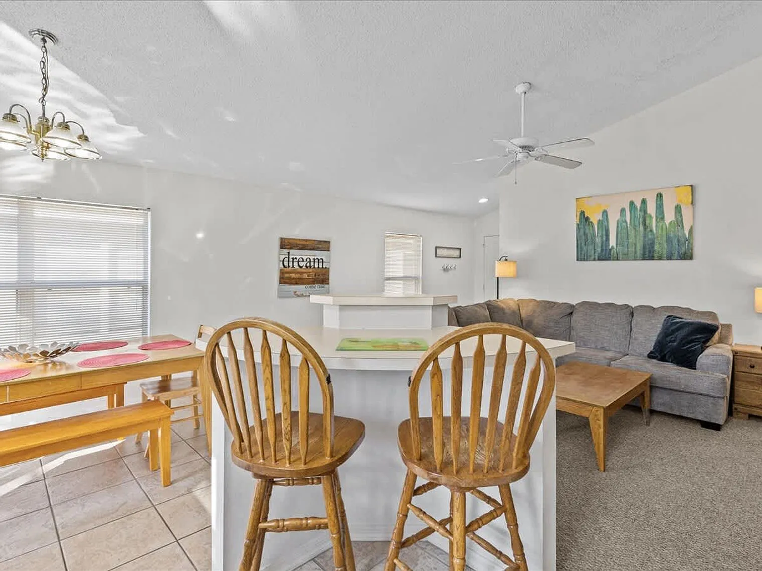 3 bed, 2.0 bath, 1119 sqft, $6,176 — Photo 2