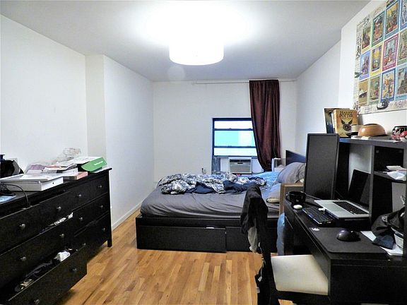 5th image of 220 E 14th St APT 5R