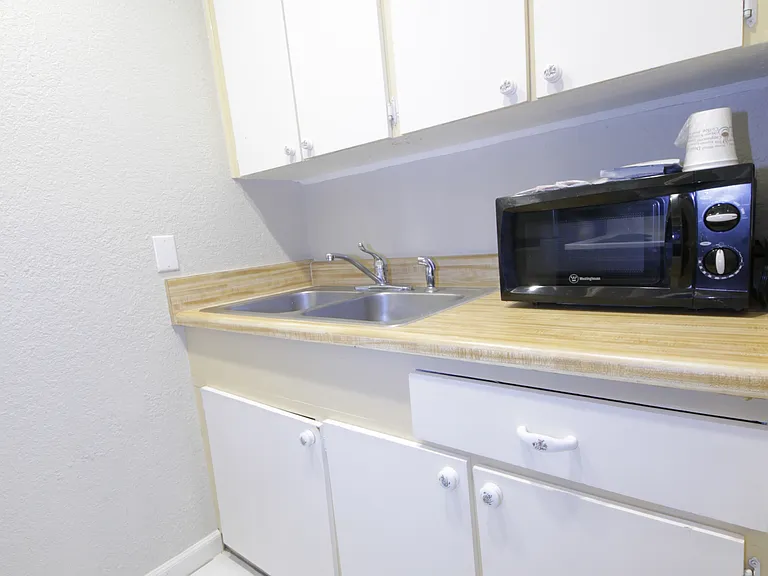2105 W Bristol Ave #105 — Photo 11