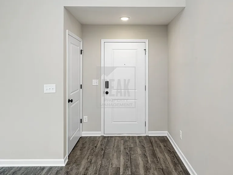 390 Woodland Cir — Photo 8
