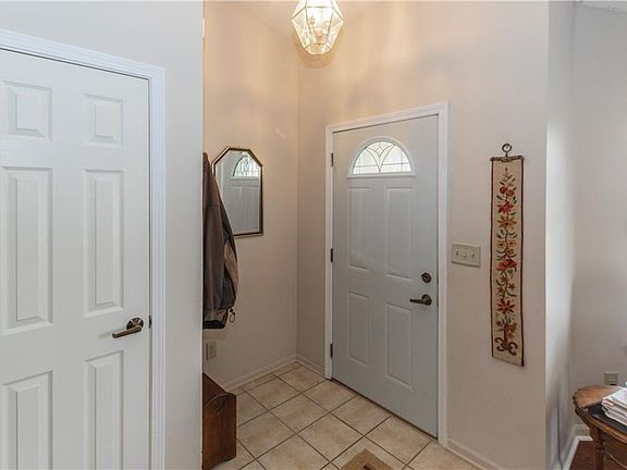 3rd image of 975 N Peony Ln
