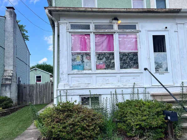 528 Dotts St, Pennsburg, PA 18073