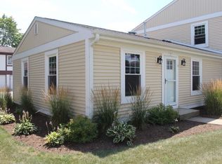330 Farmington Ln #330, Vernon Hills, IL 60061