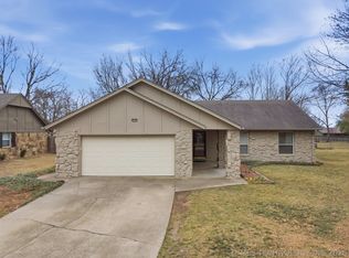 117 W Timberlane Ct, Broken Arrow, OK 74011