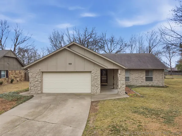 117 W Timberlane Ct, Broken Arrow, OK 74011