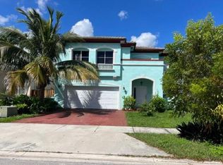 15267 SW 40th Ter, Miami, FL 33185