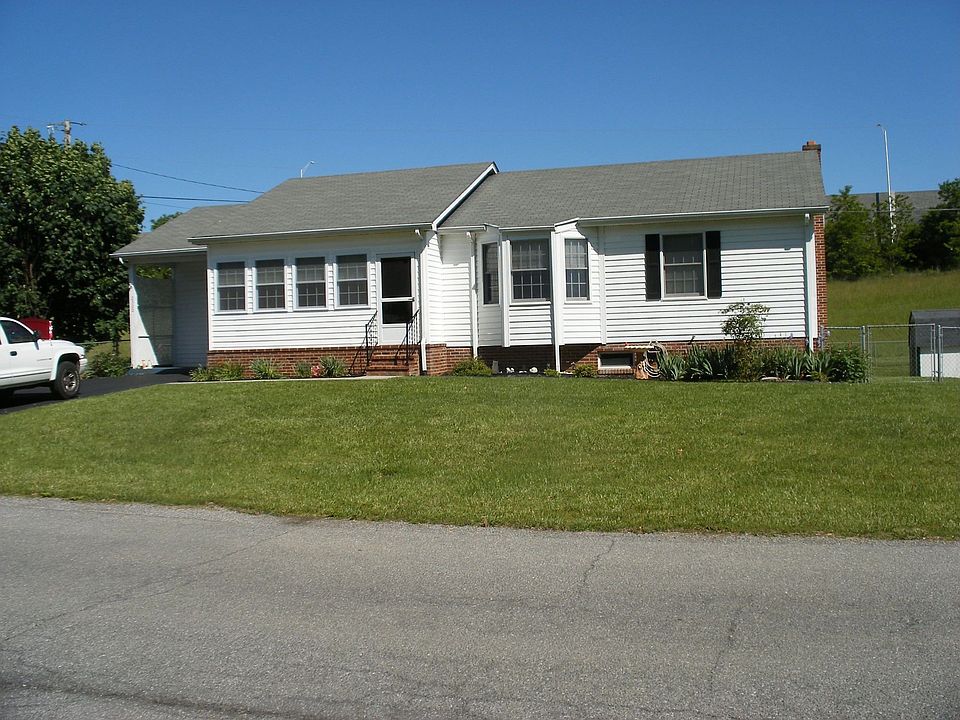 1st image of 2300 Glade Dr