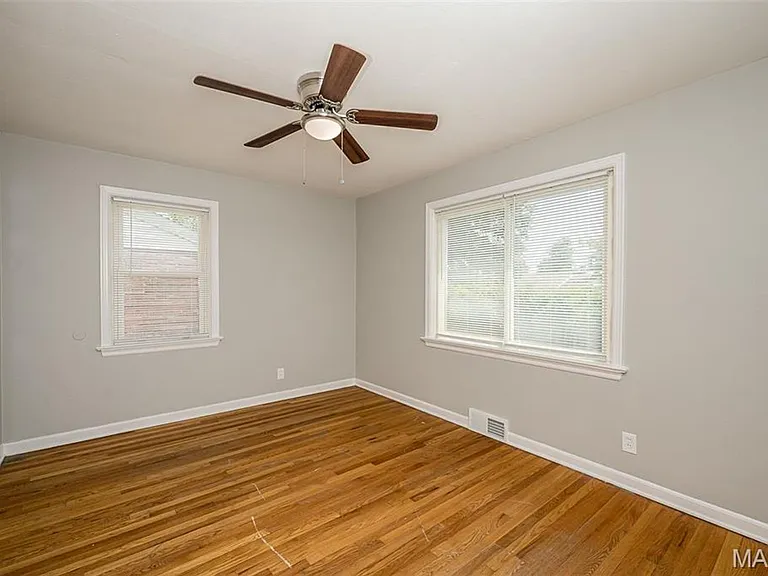 1225 Newark Dr — Photo 8