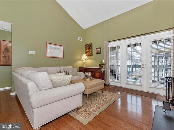 5th image of 20509 Shadyside Way #11-1