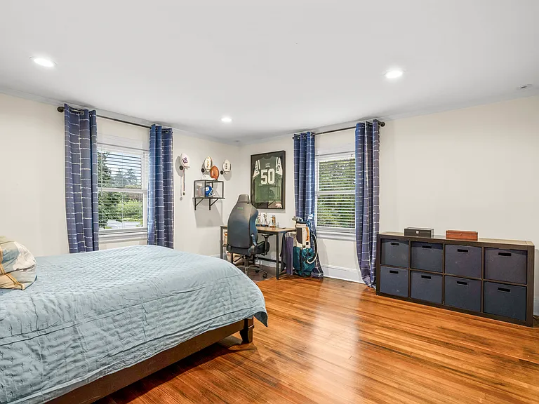 20 Elk Ave — Photo 35