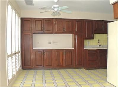 4th image of 7201 N Lincoln Ave APT 209