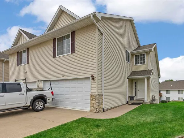 3502 Stoneview Cir SW, Cedar Rapids, IA 52404