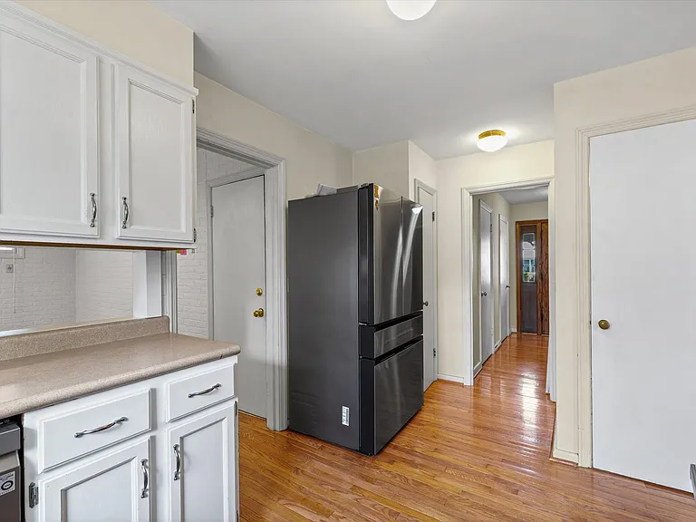 207 W Vermont Ave — Photo 13