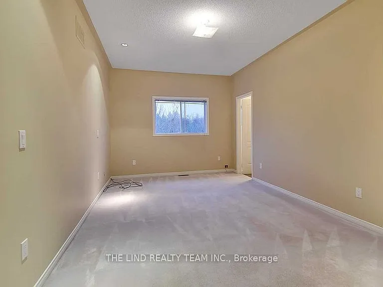 238 Deerglen Ter — Photo 9