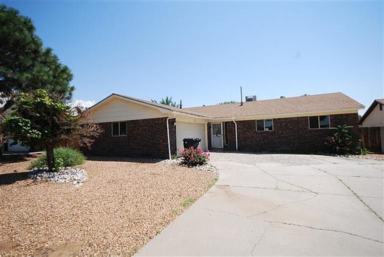 1st image of 6304 Avenida La Costa NE