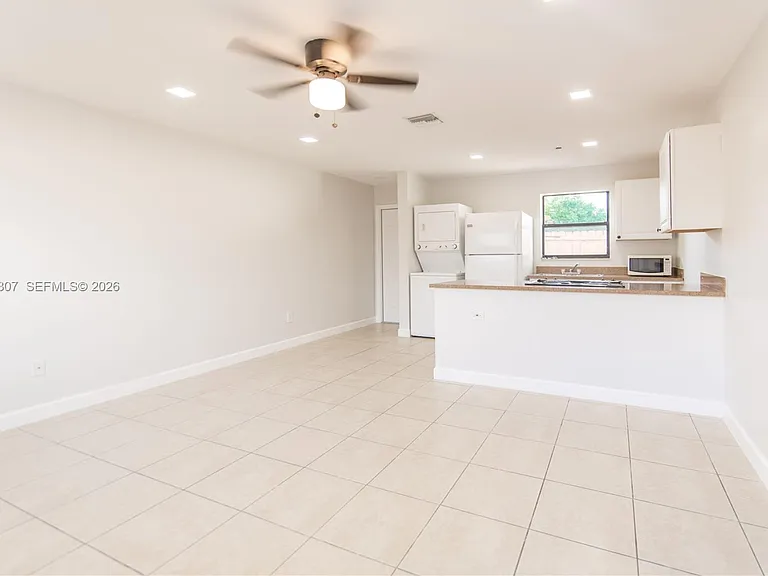 1804 My Pl — Photo 2